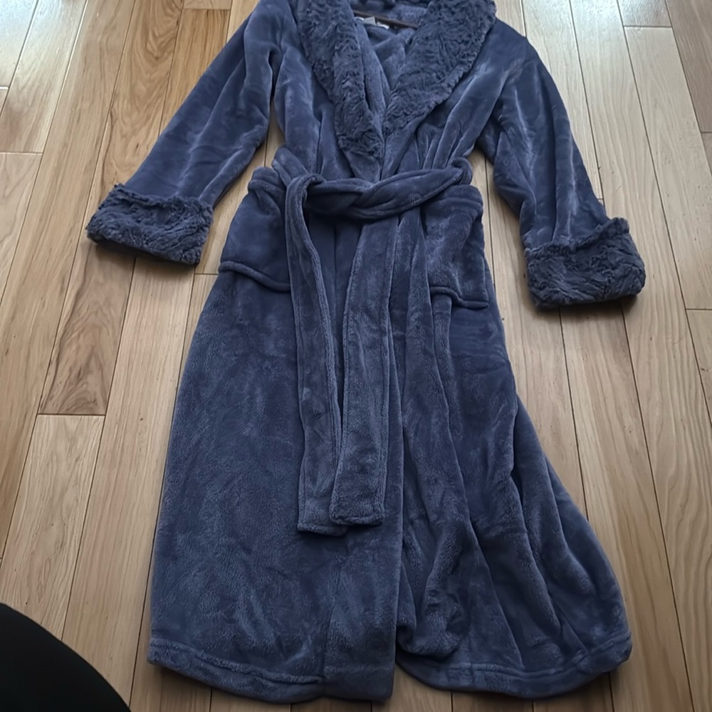 Carole Hochman Plush Purple Robe